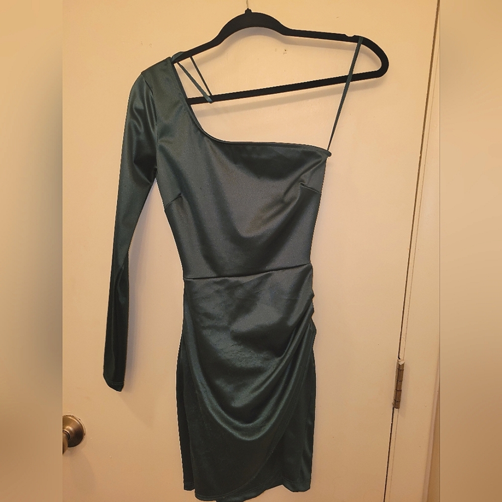 Green asymmetrical dress